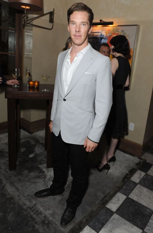 deareje:high res.Benedict Cumberbatch attends the Anonymous Content & HBO’s Pre-Golden Globes Ev