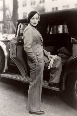 vintagechampagnefever:  Marlene Dietrich 