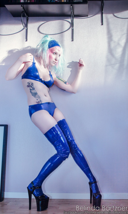 radioactivepantie:  Model: Miss PolliPhotographer: Belinda Bartzner - Photography