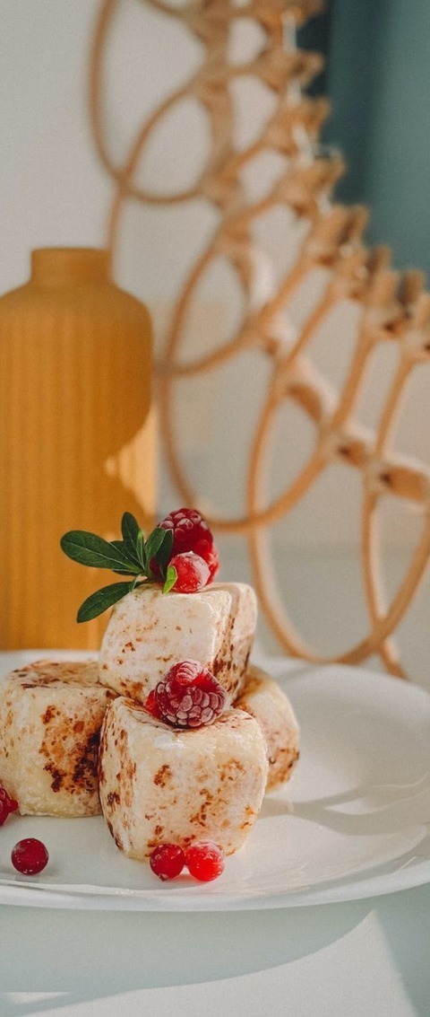 Roasted Marshmallows With Raspberries