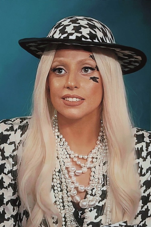 [PHOTO]— Lady Gaga for an interview on the TV show The View, NYC | August 1, 2011.