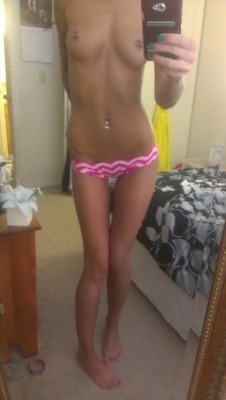 selfie-ass-teen:  Visit My Blog FOR MORE NICE PICS and FOLLOW ME PLEASE!!! 