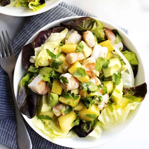 Avokadolu karides salatası - Karidesle yapılabilecek yemekler - 2