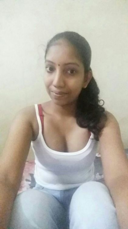 bagavan53 - Anyone interested to see her nude? PM me.Pls send...