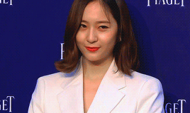 maerinah:happy birthday to princess krystal ♡