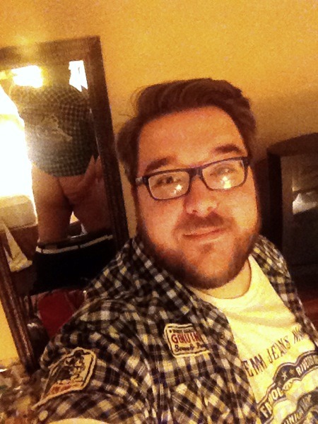 imhereforthemen:  Mirror, Mirror on the wall why don’t I have the cutest butt of