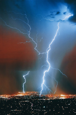 plasmatics-life:  Lightning - (by Josh Wallace) | (Flickr)