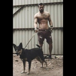 officialsuicideboys:  *viendo la foto* 30 min después…. Ooohhh mira!!! Un perro! #suicideboy #dog #tattoedman #tattoosofinstagram #tattooed #tattogram #tattooart #tattoos #sixpack #inkedboy #instasize #inkedbody #manwithtattoos #mancrush #malemodel