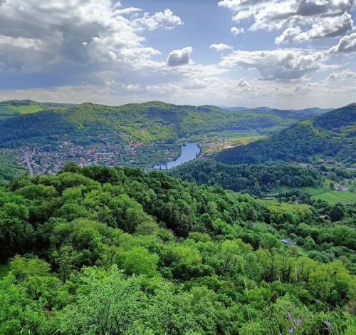 #besanconjaimemaville #uneVilleAlaCampagne #collines #landscape #rosemont #doubs #river #besac #besa