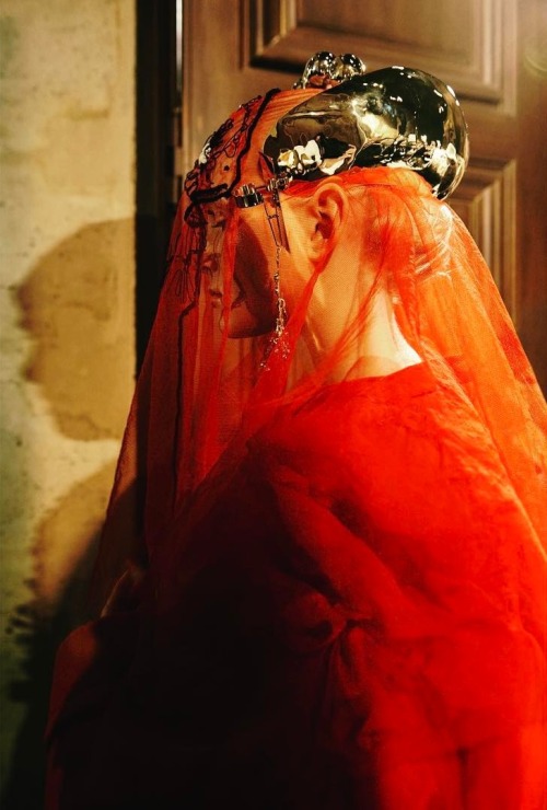 black-is-no-colour:Maison Margiela Artisanal by John Galliano, Spring 2017 show, Nastya Sten (Look 2