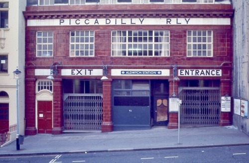 Aldwych Station, Picadilly Railway, London, 1978.Operated only on weekdays for many years, this tube