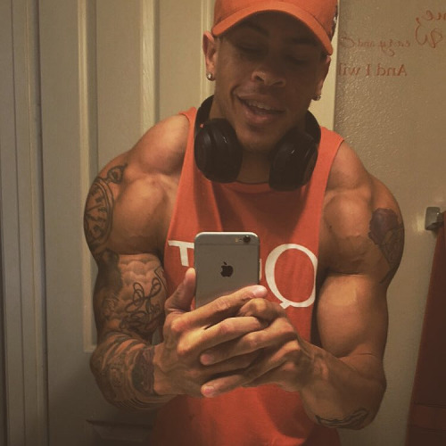 jukadiie:  Travie 