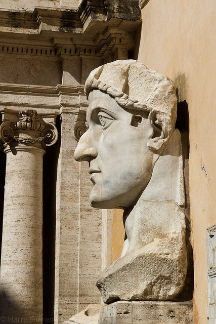 Musei Capitolini, RomaStatua colossale di Costantino I by frolickauai on Flickr.