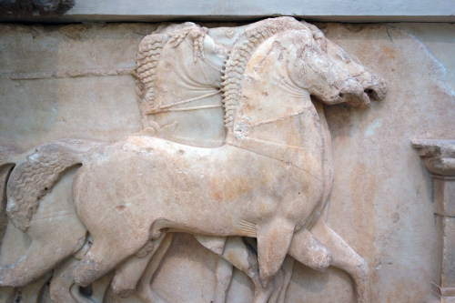 mess-of-emptiness: North frieze, Siphnian Treasury 530 B.C.E., Sanctuary of Apollo, Delphi, Greece P