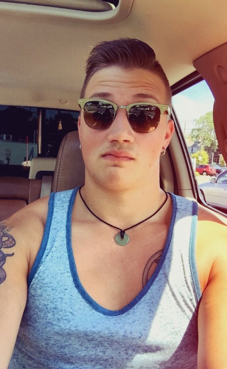 toomanycookes1:  What a great summer day! I love these glasses and my tank 😁😁😁