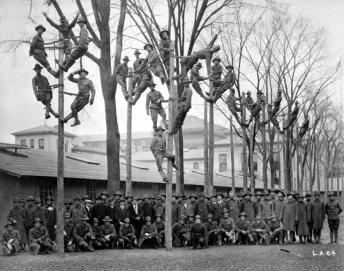 vieuxmetiers:Des électriciens militaires, 1918.