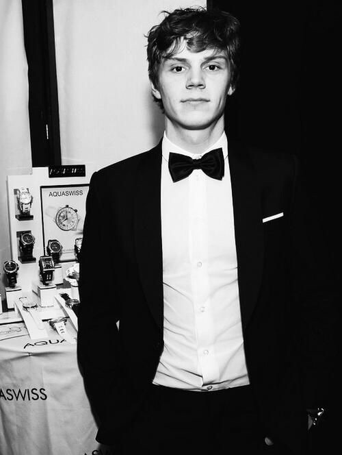 lovelydreaming: Evan Peters, best known for his many roles in “American Horror Story” &b