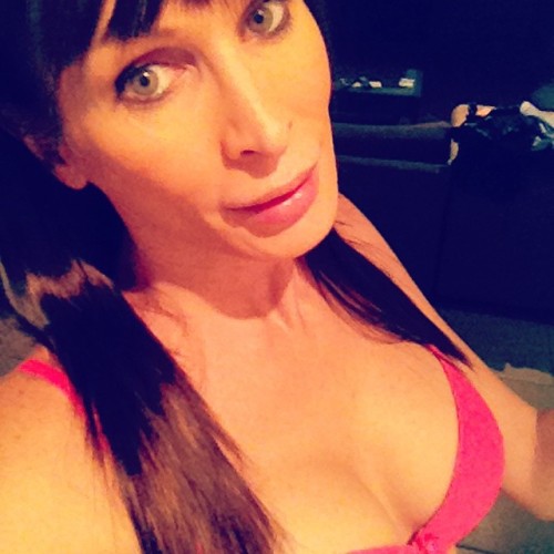 tgirlqueensland:  What do u do when put on hold during an important phone call??? #selfies !!! #justasboring #lol #tgirl #queensland #transexual #selfie #transsexual #girl #bikini #phone #day #callcentressuckass #follow #me #ordie 😂😜😂💋❤️