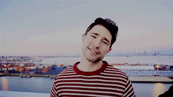 castamereblues:  matt + blue - Anthem Of The Seas CanYouEven? 