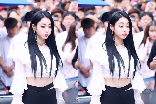  GYEONG REE18.07.07 | Blue Moon Busking Event© ICEICEBABY // do not edit