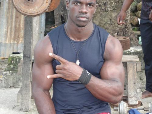 afrobangala:  Alpha Male from Gabon…He’s everything. I’m in love. Follow my blog for more Real Masculine Afro Men: www.http://afrobangala.tumblr.com/ Please like and reblog. 
