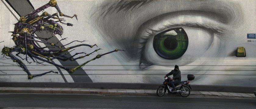 policymic:  Lax anti-graffiti laws in Greece have led to stunning street art  Graffiti