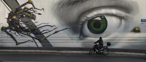 leukolenoshera:  policymic:  Lax anti-graffiti laws in Greece have led to stunning street art  Graffiti is an ancient Greco-Roman art form, dating back to the days when people carved marble messages of anything from political protest to hilarious butt