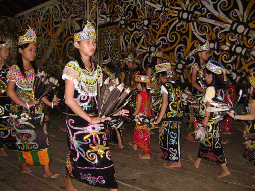 sartorialadventure: The Dayak /ˈdaɪ.ək/ or Dyak or Dayuh are the native people of Borneo. It is a lo