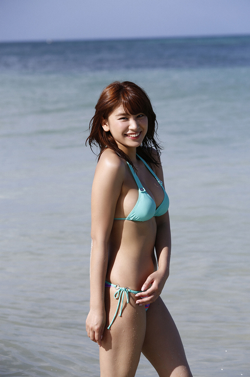 gravure-glamour:  Ikumi Hisamatsu 