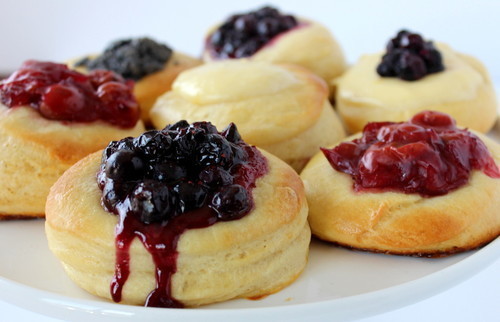 foodishouldnoteat:  if you love food follow my blog! 