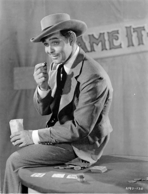 loveless422: Clark Gable in a publicity photo for Honky Tonk (1941).