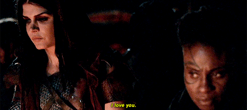 daeneryskairipa:“Love is weakness.”SAJSHDALSKDHALSd cute