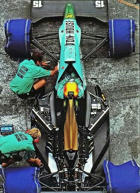 vintageclassiccars: Leyton house racing.