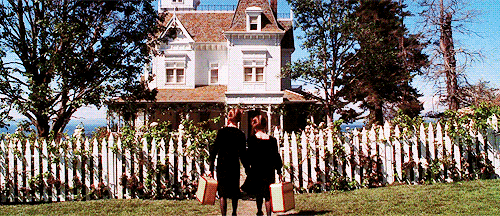 a-ripley:  Practical Magic (1998) dir. Griffin Dunne 