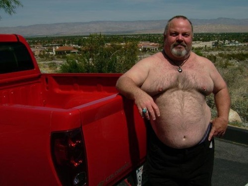 philxaaaw: Superb.- Fantastic body and face. Woof.  If you know this man, please let him know that t