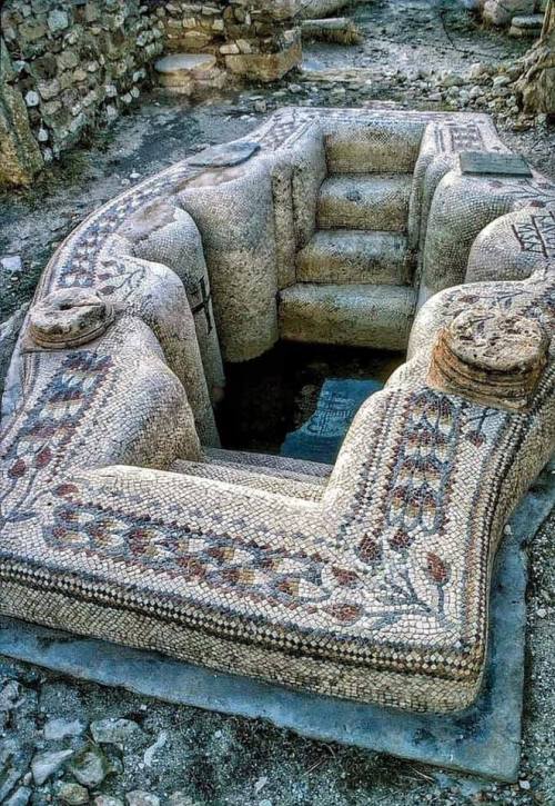 ancientorigins:The Baptistry basin of the Byzantine Basilica of St. Vitalis in ancient Sufetula, tod