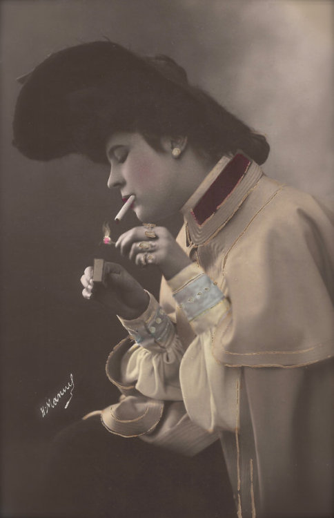 Belle Époque Stylish Cigarette Smoker Stage Actress Mademoiselle Leneveu &hellip;Original