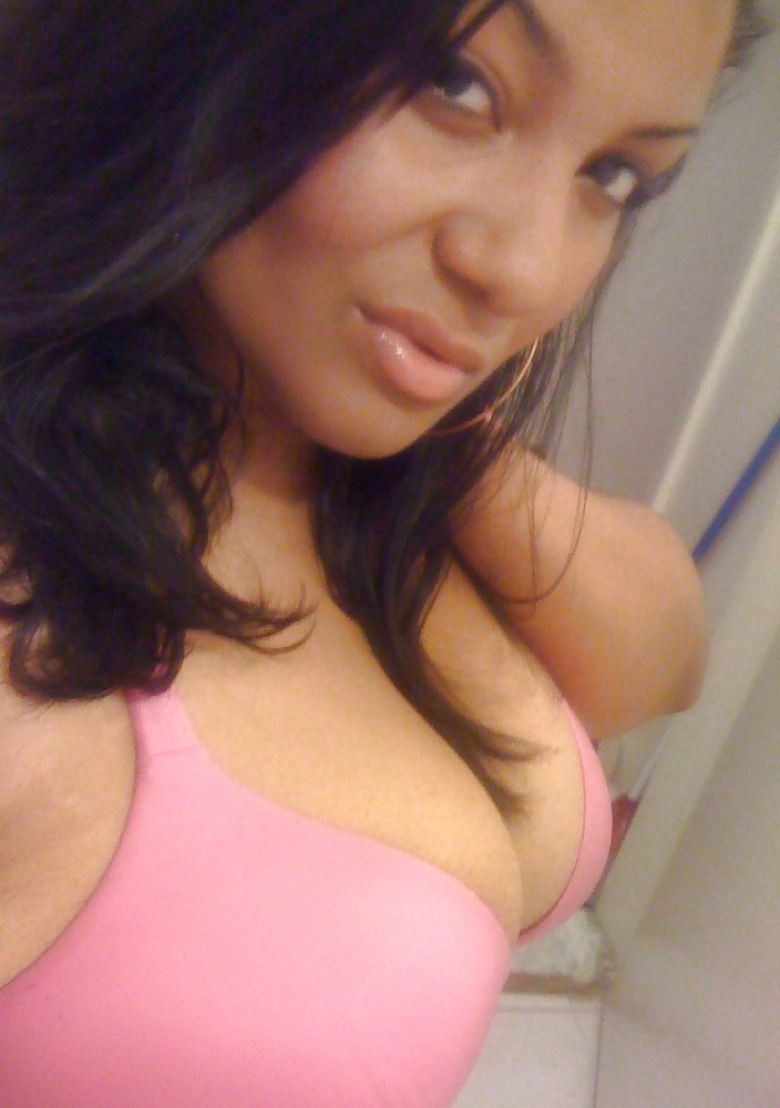 bustylovertits:  Aisha Doll 