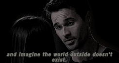 clarietemple:skyeward moments in 1x19: requested by beeslypams​ “I didn’t want to think about you. I