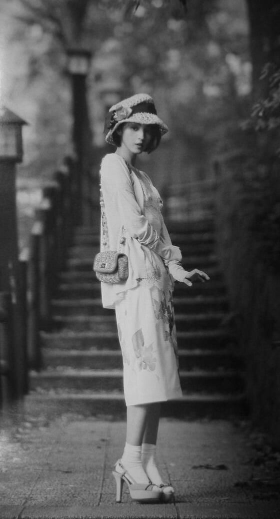 fawnvelveteen:  Japanese moga (modern girl) of the 1920’s 
