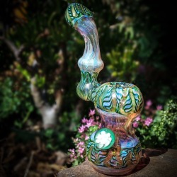 grasscity-official:  Who else wants to get their hands on one of these dope gold fumed bubbler with green wrap and rake design from Mountain Jam Glass?? 😄💨Shop online at www.Grasscity.com