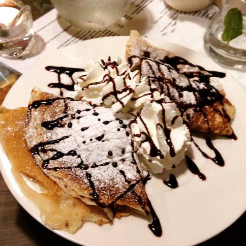 crepesallupinyourface: Mňááám☺️ #pancakes #crepes #nutella #cream #chocolate #yummy #sweet #food #lu