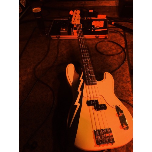 fenderbass