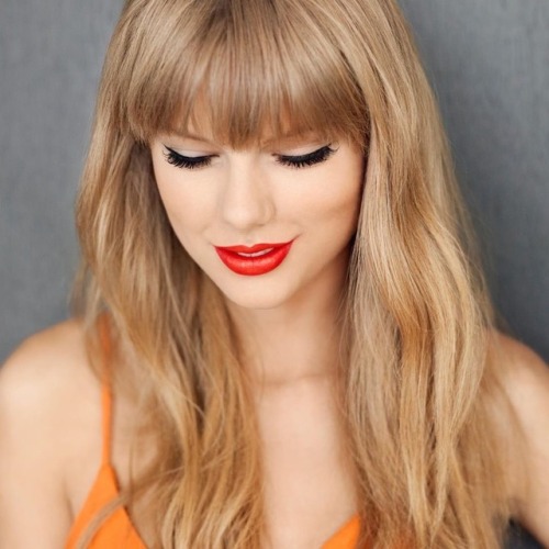 tswiftdaily: jefflipsky: FBF with @taylorswift13. Unpublished image shot with natural light. #taylor