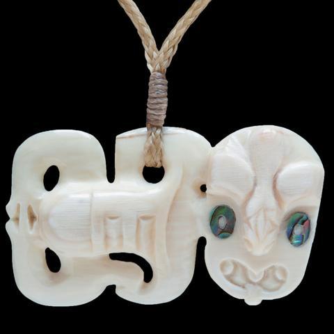 dandelion-winds: Hei-tiki   The Tiki is a very ancient symbol and is by far the least