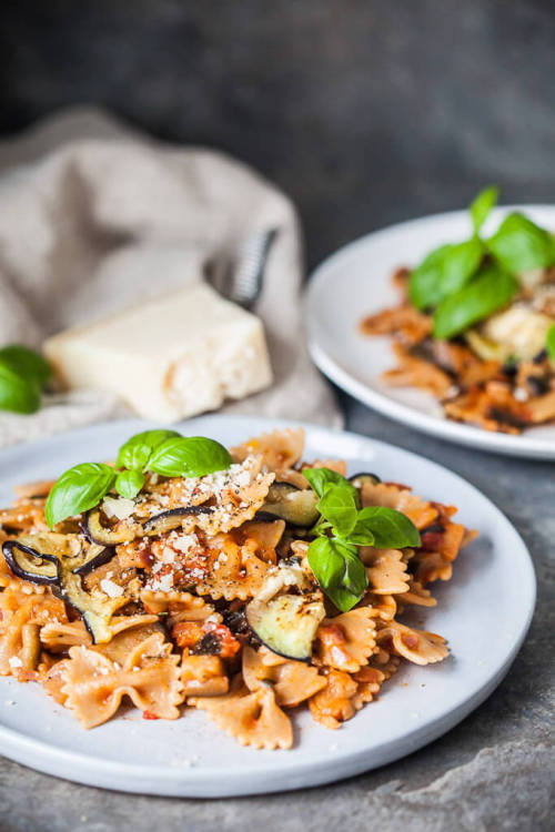 Eggplant Pomodoro Pasta
Get the recipe 📲