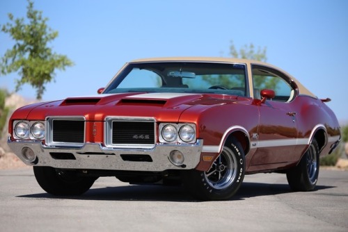 musclecardefinition:  Check this beautiful 1971 Oldsmobile 442 W-30 - Old School American Muscle  ht