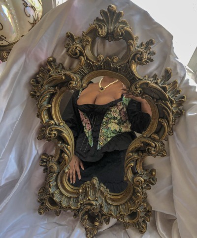 luxus-aeterna:🪞 I think myself to be a work of art. 🪞IG: iridessence | inquiries about where I shop