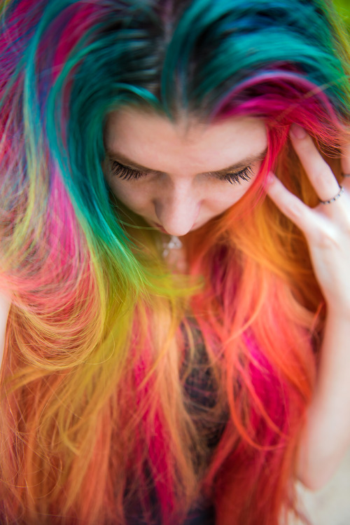 Oh heeeeyy. Festival season = rainbow hair time! This is an example of color theory in action. This 