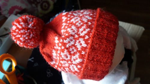 theslowesthnery:during my forced hiatus i also made some stuff for my sansy boy! mostly knit stuff, 